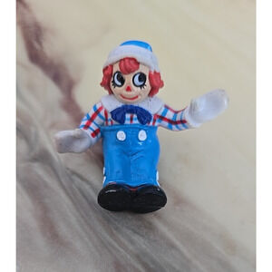 Vintage 1988 MacMillian Raggedy Andy PVC Sitting Model Action Figure Toy